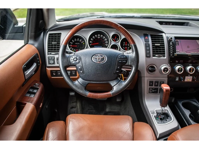 Toyota Sequoia PLATINUM* 5.7* V8* ПОДГРЕВ* КАМЕРА* КЕЙЛЕС - автомобили, коли, обяви за нови и употребявани 7