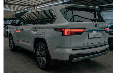 toyota-sequoia-capstone-jbl-6-1-obduhvane-panorama-hud-virtual-lane-assist - 4