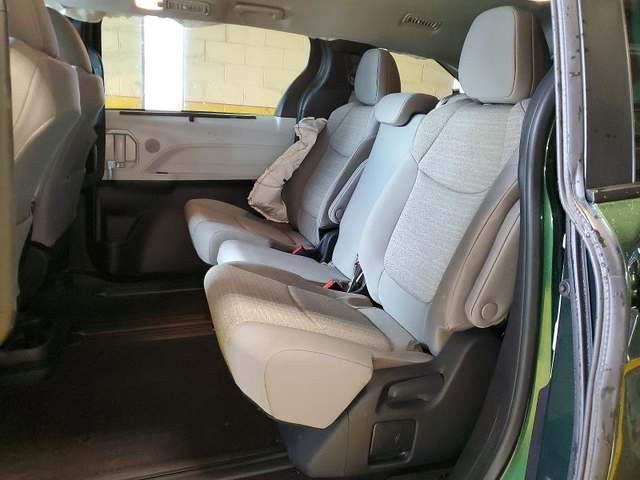 Toyota Sienna 2.5L 4 ALL WHEEL DRIVE - автомобили, коли, обяви за нови и употребявани 10