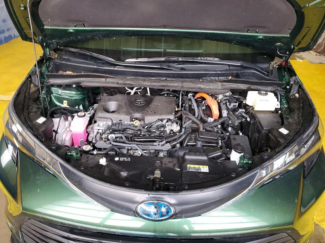 Toyota Sienna 2.5L 4 ALL WHEEL DRIVE - автомобили, коли, обяви за нови и употребявани 11