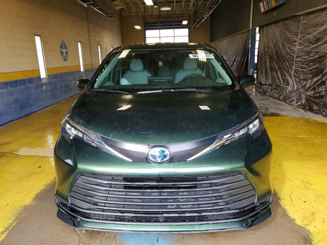 Toyota Sienna 2.5L 4 ALL WHEEL DRIVE - автомобили, коли, обяви за нови и употребявани 4