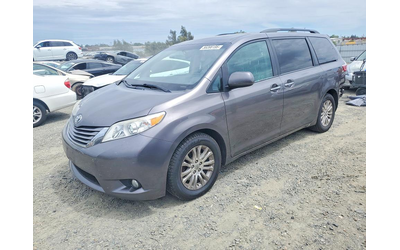 toyota-sienna-3-5l-6-front-wheel-drive - 0