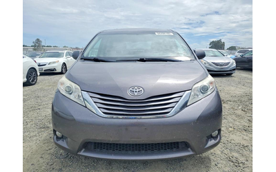 toyota-sienna-3-5l-6-front-wheel-drive - 4