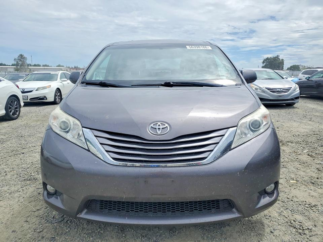 Toyota Sienna 3.5L 6 FRONT WHEEL DRIVE - автомобили, коли, обяви за нови и употребявани 4