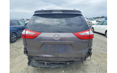 toyota-sienna-3-5l-6-front-wheel-drive - 5