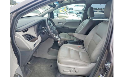 Toyota Sienna 3.5L 6 FRONT WHEEL DRIVE - автомобили, коли, обяви за нови и употребявани 6