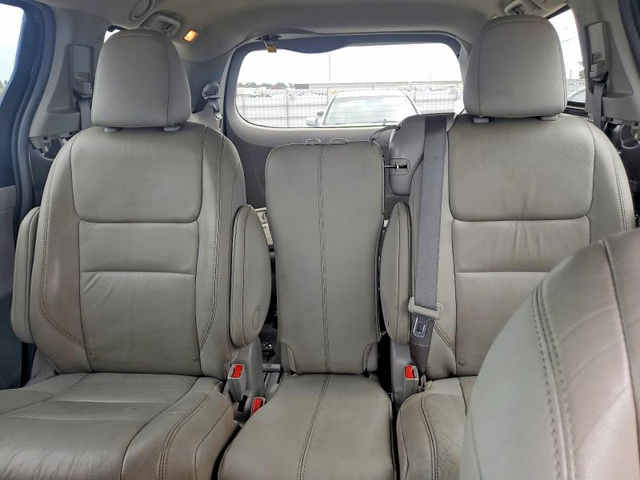 Toyota Sienna 3.5L 6 FRONT WHEEL DRIVE - автомобили, коли, обяви за нови и употребявани 9