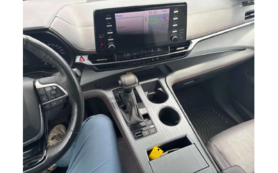Toyota Sienna * AWD * PANO* KEYLESS* ПОДГРЕВ* - автомобили, коли, обяви за нови и употребявани 8