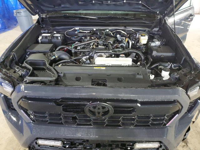 Toyota Tacoma 2.4L 4 Rear Wheel Drive w/4x4 - автомобили, коли, обяви за нови и употребявани 10
