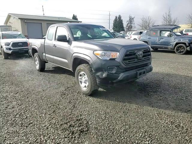 Toyota Tacoma 2.7L 4 Rear-wheel drive - автомобили, коли, обяви за нови и употребявани 0