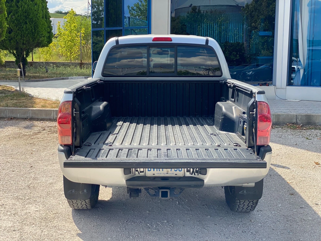 Toyota Tacoma 4.0i 4х4 - автомобили, коли, обяви за нови и употребявани 7