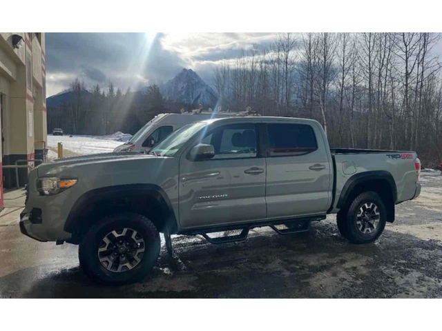Toyota Tacoma * 4x4 Double Cab SB * CARFAX * БЕЗ ИНЦИДЕНТИ - автомобили, коли, обяви за нови и употребявани 10