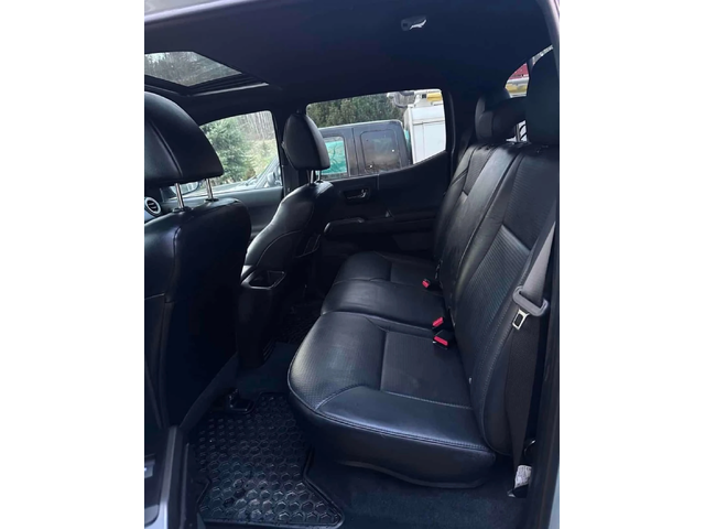 Toyota Tacoma * 4x4 Double Cab SB * CARFAX * БЕЗ ИНЦИДЕНТИ - автомобили, коли, обяви за нови и употребявани 16