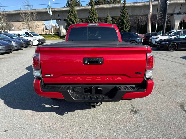 Toyota Tacoma * 4x4 Double Cab Auto* KEYLESS* - автомобили, коли, обяви за нови и употребявани 3