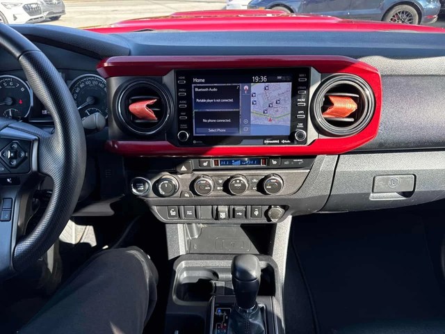 Toyota Tacoma * 4x4 Double Cab Auto* KEYLESS* - автомобили, коли, обяви за нови и употребявани 8