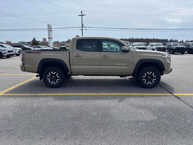 Toyota Tacoma * 4x4 Double Cab Auto SB * 2 КЛЮЧА* PANO* ПОДГРЕВ* - автомобили, коли, обяви за нови и употребявани 2