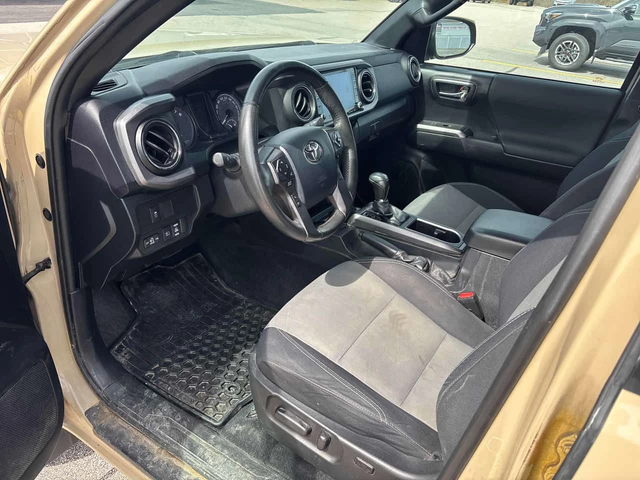 Toyota Tacoma * 4x4 Double Cab Auto SB * 2 КЛЮЧА* PANO* ПОДГРЕВ* - автомобили, коли, обяви за нови и употребявани 4