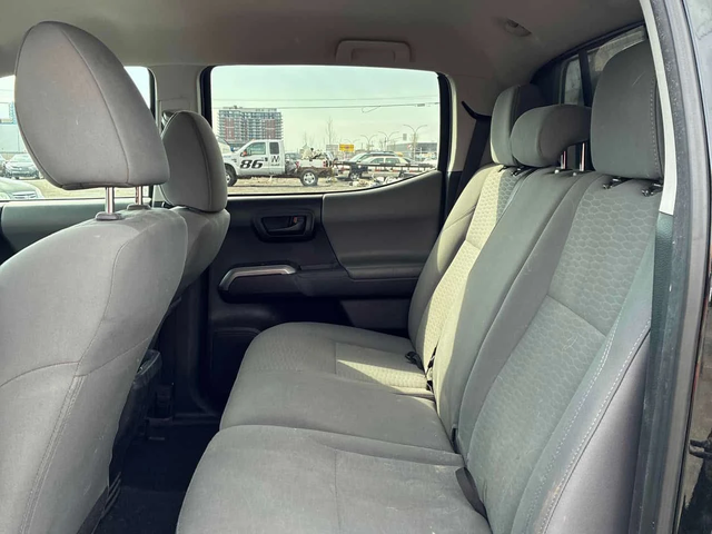 Toyota Tacoma * SR5 * 2 КЛЮЧА* ПОДГРЕВ* - автомобили, коли, обяви за нови и употребявани 15