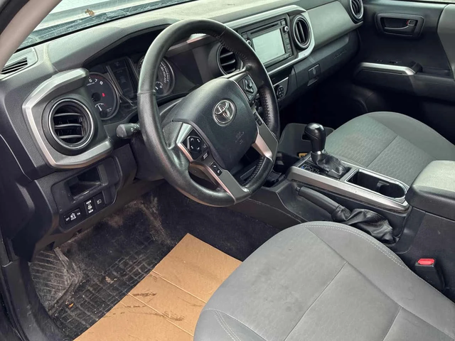 Toyota Tacoma * SR5 * 2 КЛЮЧА* ПОДГРЕВ* - автомобили, коли, обяви за нови и употребявани 4