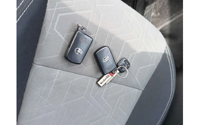 Toyota Tacoma * 4x4 Double Cab Auto* 2 КЛЮЧА* ПОДГРЕВ* KEYLESS* - автомобили, коли, обяви за нови и употребявани 10