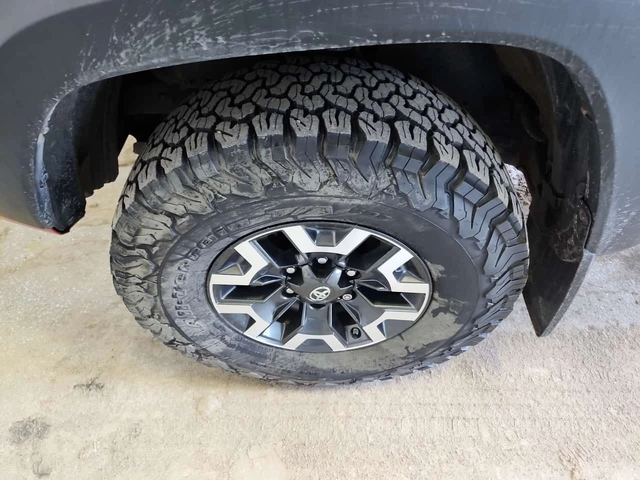 Toyota Tacoma * SR5 * ГЛАВНО ПРЕДСТАВИТЕЛСТВО* - автомобили, коли, обяви за нови и употребявани 5