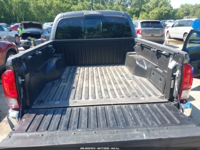 Toyota Tacoma SR5* V6* 22700KM* - автомобили, коли, обяви за нови и употребявани 16