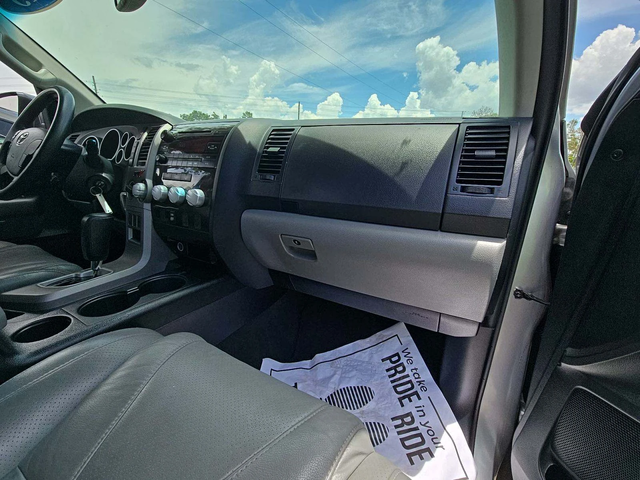 Toyota Tundra Crew Cab* 5.7* БЕЗ РЪЖДА* КОЖА* ВИДЕО НА МОТОР - автомобили, коли, обяви за нови и употребявани 8