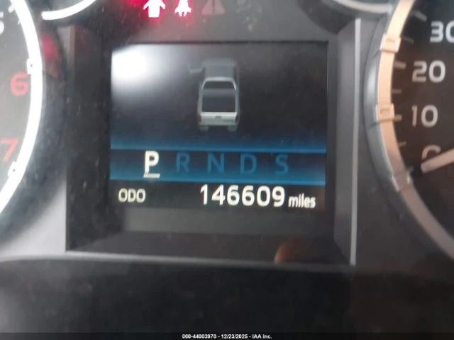 Toyota Tundra PLATINUM 5.7L V8 - автомобили, коли, обяви за нови и употребявани 12