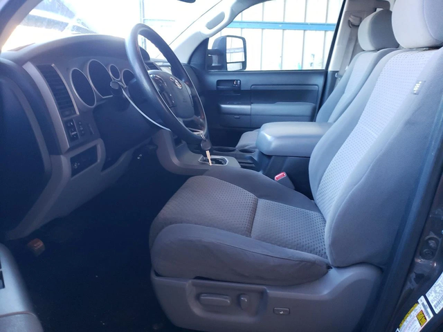 Toyota Tundra 5.7* CREWMAX SR5* РЕАЛНИ КМ* ПЕРФЕКТЕН - автомобили, коли, обяви за нови и употребявани 7