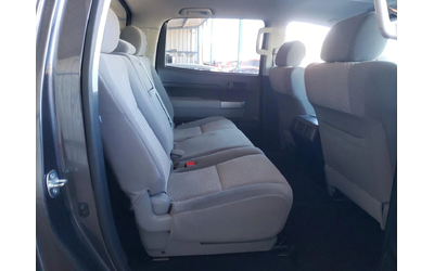 Toyota Tundra 5.7* CREWMAX SR5* РЕАЛНИ КМ* ПЕРФЕКТЕН - автомобили, коли, обяви за нови и употребявани 8