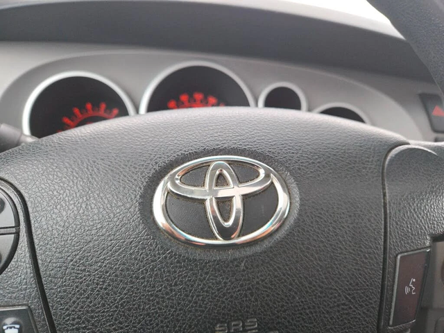 Toyota Tundra 2013| SR5| TRD PK| CREWMAX| 5.7 V8 - автомобили, коли, обяви за нови и употребявани 7