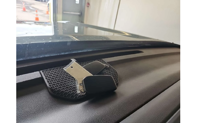 Toyota Tundra LIMITED CREW CAB SHORT BED * CARFAX * Без инцидент - автомобили, коли, обяви за нови и употребявани 10