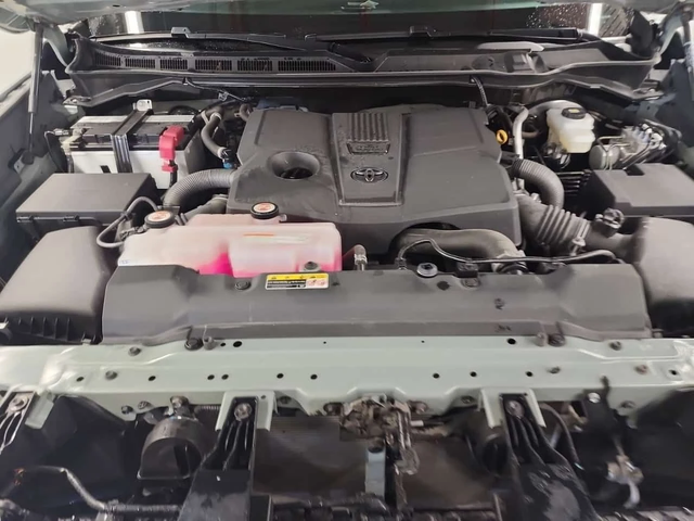 Toyota Tundra LIMITED CREW CAB SHORT BED * CARFAX * Без инцидент - автомобили, коли, обяви за нови и употребявани 15