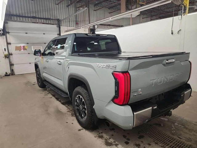 Toyota Tundra LIMITED CREW CAB SHORT BED * CARFAX * Без инцидент - автомобили, коли, обяви за нови и употребявани 4