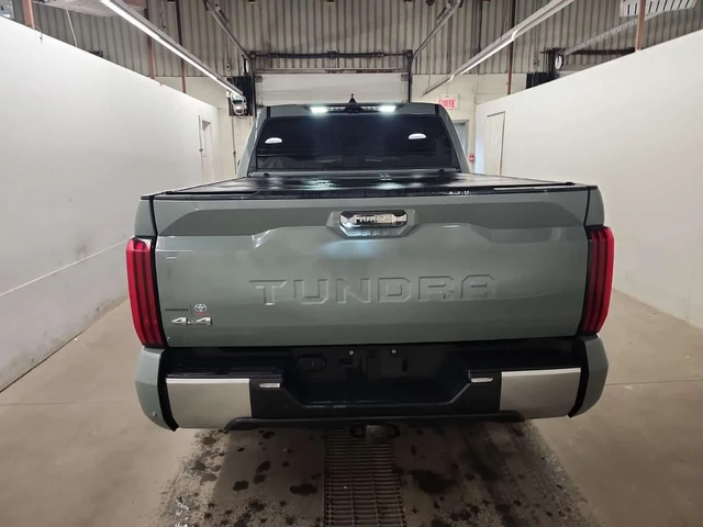 Toyota Tundra LIMITED CREW CAB SHORT BED * CARFAX * Без инцидент - автомобили, коли, обяви за нови и употребявани 5