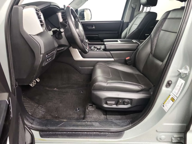 Toyota Tundra LIMITED CREW CAB SHORT BED * CARFAX * Без инцидент - автомобили, коли, обяви за нови и употребявани 8