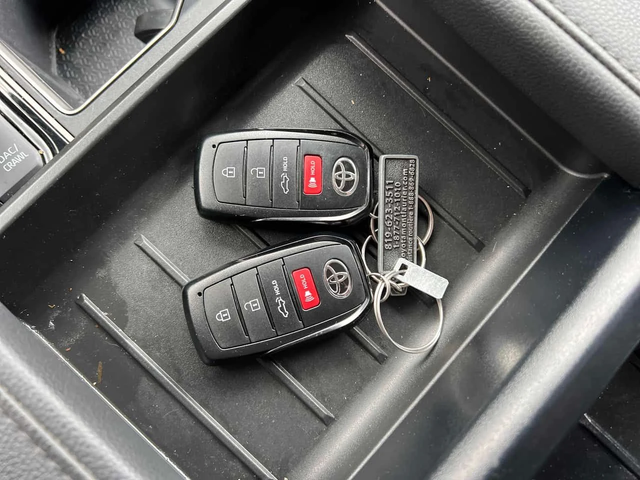 Toyota Tundra * SR5* 2 КЛЮЧА* ПОДГРЕВ* KEYLESS* PANO* - автомобили, коли, обяви за нови и употребявани 14