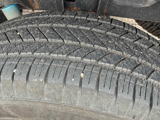 Toyota Tundra 5.7L 8cyl 4WD - автомобили, коли, обяви за нови и употребявани 15