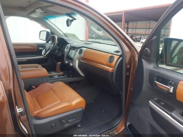 Toyota Tundra 4WD Truck CrewMax 5.7L FFV V8 6-Spd AT Platinum - автомобили, коли, обяви за нови и употребявани 4