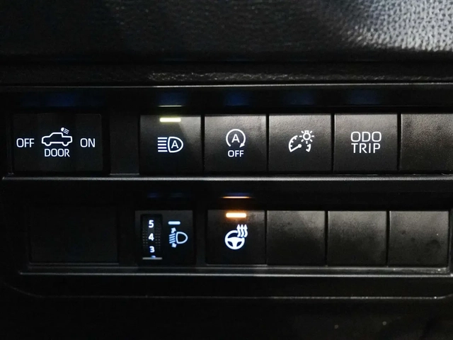 Toyota Tundra SR5* КЪСА БАЗА* ПОДГРЕВ НА ВОЛАН* КАМЕРА - автомобили, коли, обяви за нови и употребявани 12