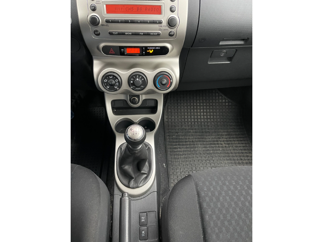 Toyota Urban Cruiser 1, 4D-4D, 90к.с., 6ск., 4х4, клима, мулти, борд, н - автомобили, коли, обяви за нови и употребявани 14