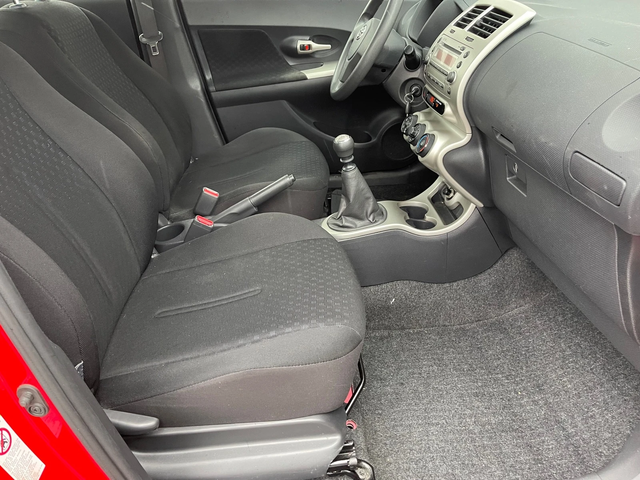 Toyota Urban Cruiser 1, 4D-4D, 90к.с., 6ск., 4х4, клима, мулти, борд, н - автомобили, коли, обяви за нови и употребявани 9