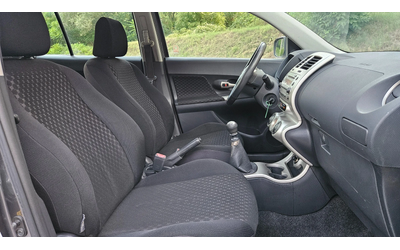 Toyota Urban Cruiser 1.4D4d AWD/KLIMATRONIK - автомобили, коли, обяви за нови и употребявани 11