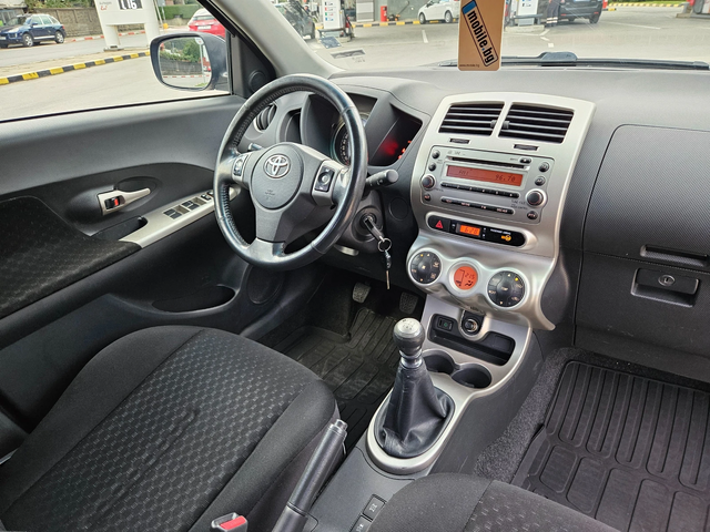 Toyota Urban Cruiser 1.4 D4d AWD/KLIMATRONIK/6skoosti - автомобили, коли, обяви за нови и употребявани 10