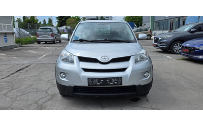 toyota-urban-cruiser - 1