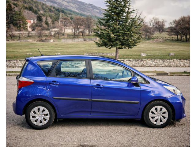 Toyota Verso 1.4 D-4D - автомобили, коли, обяви за нови и употребявани 7