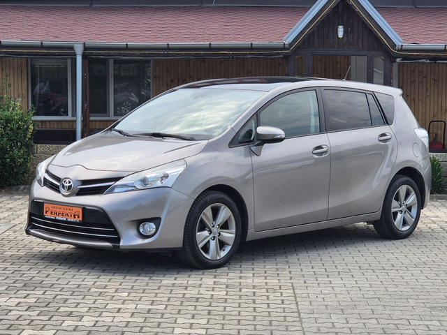 Toyota Verso 1.6 дизел 112к.с. - автомобили, коли, обяви за нови и употребявани 0