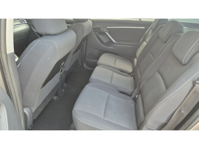 Toyota Verso 1.6 дизел 112к.с. - автомобили, коли, обяви за нови и употребявани 12