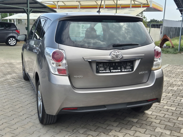 Toyota Verso 1.6 дизел 112к.с. - автомобили, коли, обяви за нови и употребявани 8