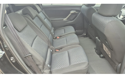 Toyota Verso 2.0 диз 7места 127к.с. - автомобили, коли, обяви за нови и употребявани 14